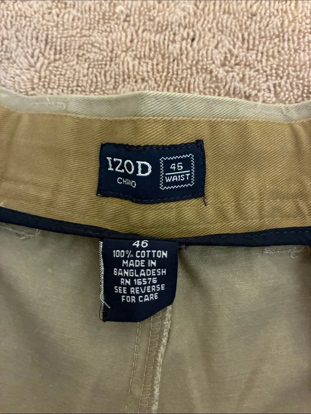 Izod size 46 Men's Khaki Flat Front Cargo Shorts